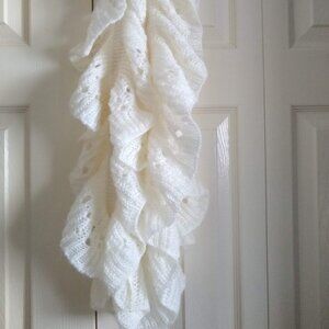 vintage y2k hand crochet ruffle infinity scarf NWOT